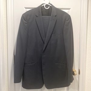Kenneth Cole 2-piece grey suit